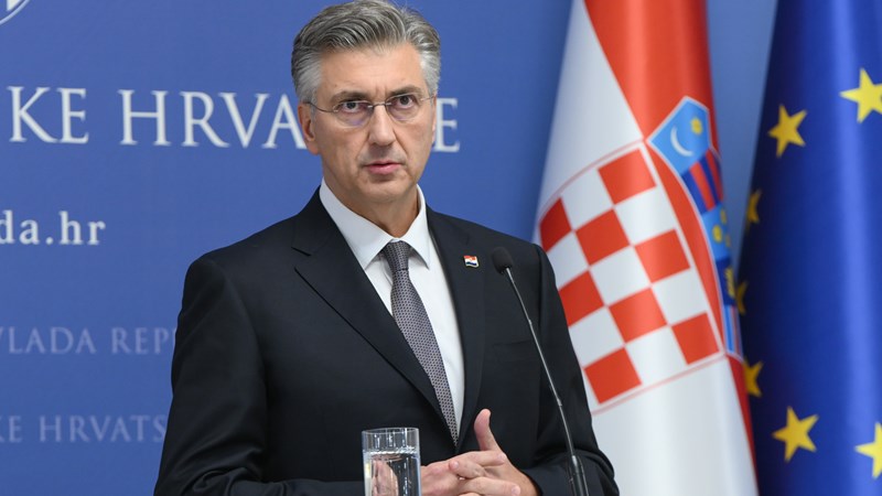 Vezanim imenovanjem izabrati predsjednika Vrhovnog suda i tri ustavna suca