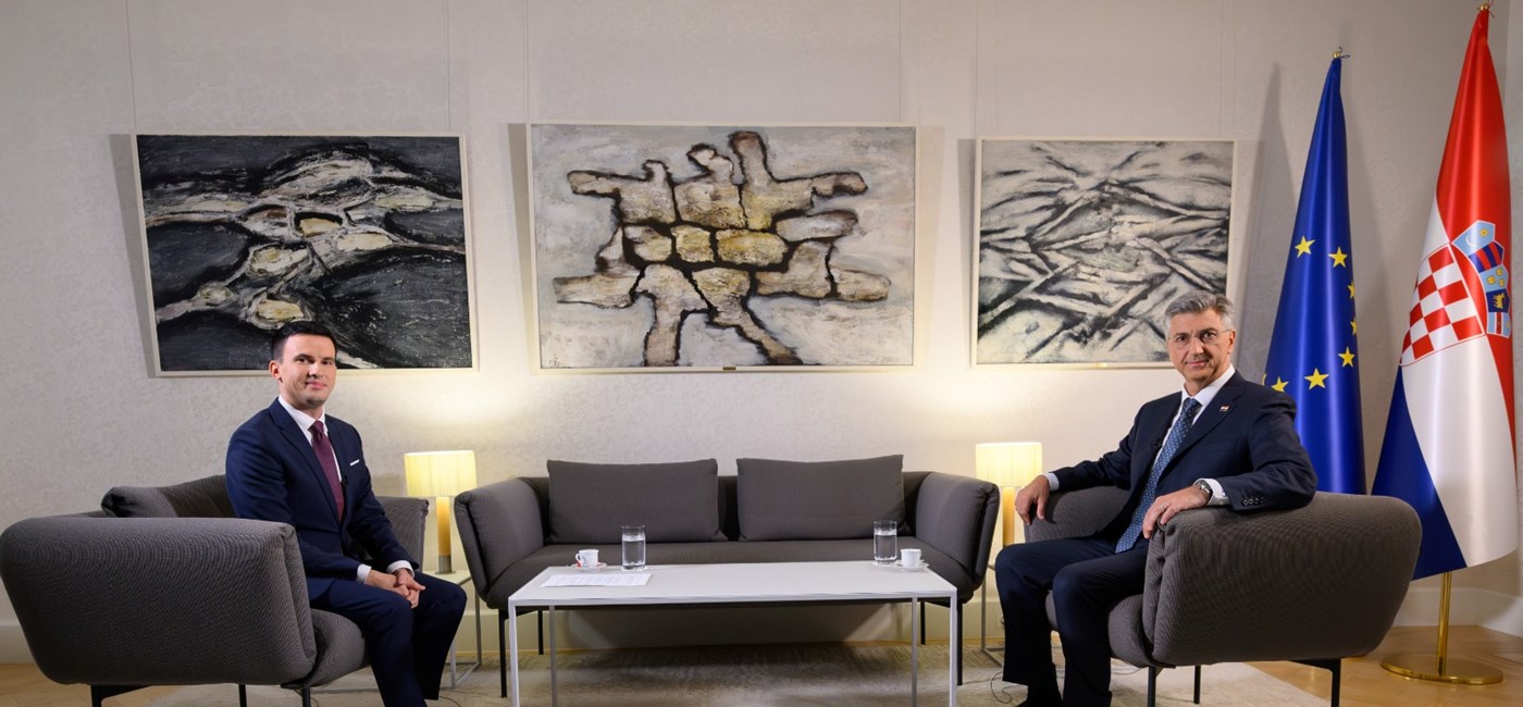 Vlada je tu da Hrvatska ne bi bila izolirana, nego za stolom sa svojim saveznicima