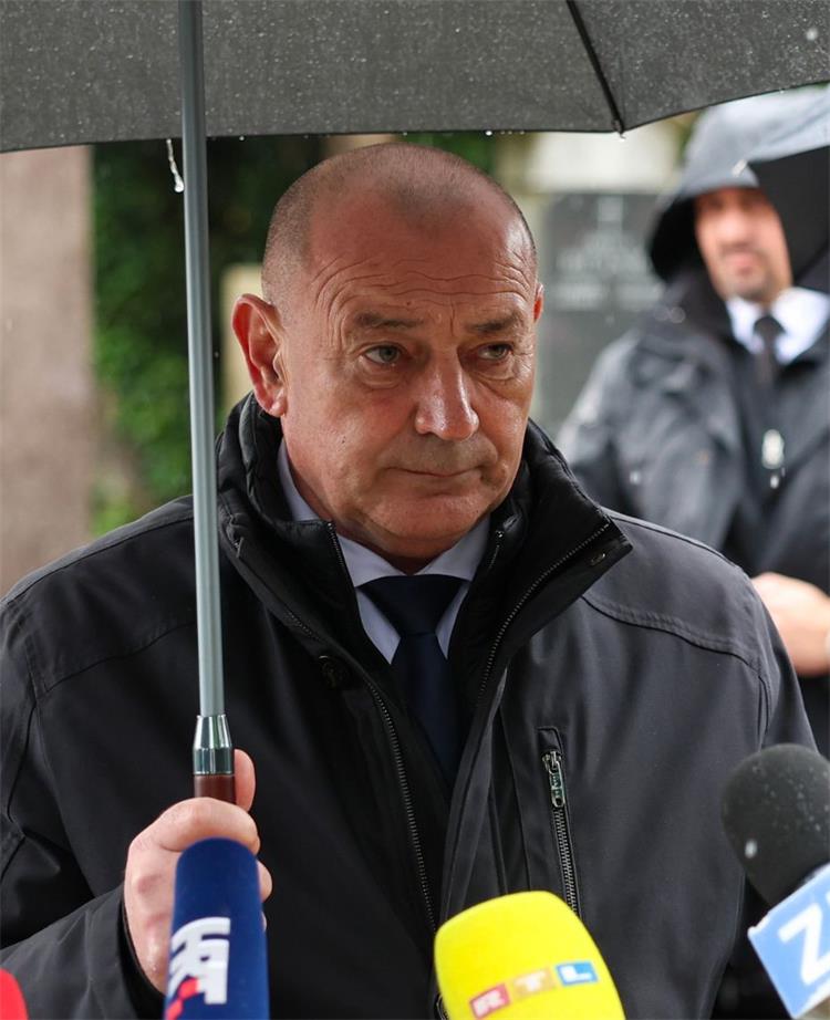 Pijetet žrtvama ubijenima bez suda, lišenima temeljnih ljudskih prava i dostojanstva i obveza čuvanja povijesne istine