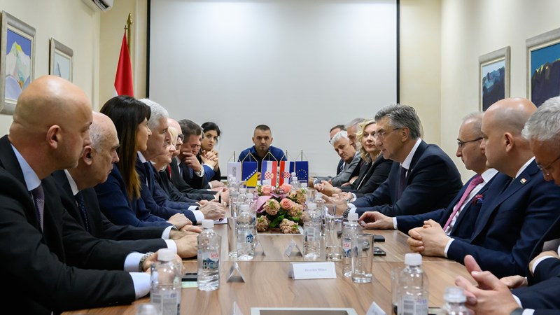 Snažno stojimo uz hrvatski narod u BiH