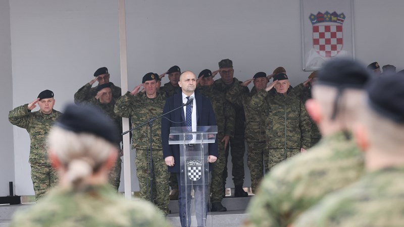 Anušić: Prvi ročnici u vojarnama 9. ožujka