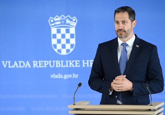 Propisom koji donosi Ministarstvo, a provode županije bit će jasnije regulirano prijavljivanje i odjavljivanje turista