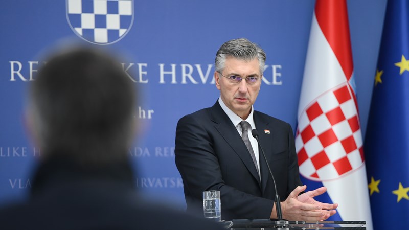 U snažnoj, stabilnoj, uvaženoj i priznatoj Hrvatskoj, lijeva oporba nastoji uvjeriti narod da ovdje buja fašizam