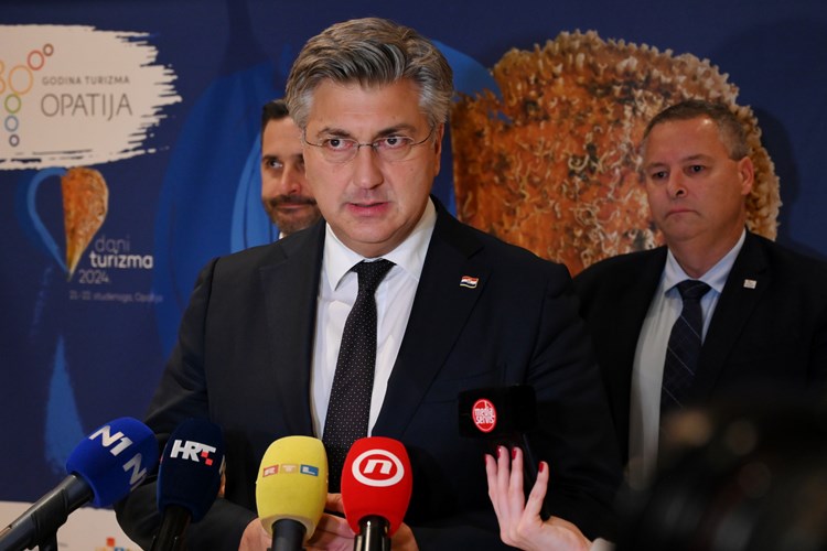 Slika /Vijesti/2024/Studeni/22_studenoga/VRH_5965.JPG